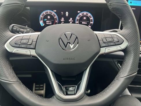 New 2026 Volkswagen Tiguan SEL R-Line AWD/4WD image 15