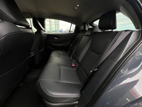 Used 2024 Toyota Prius XLE image 9