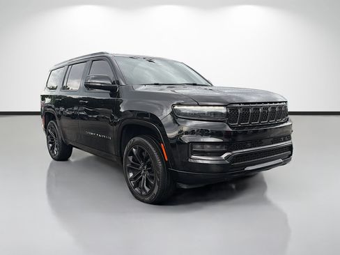 Used 2023 Jeep Grand Wagoneer Series III w/ Rear Seat Video Group 1 AWD/4WD image 7