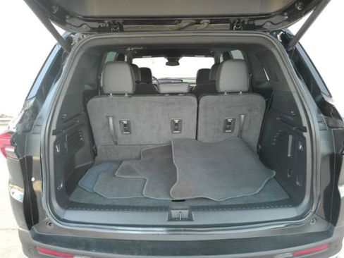 Used 2025 Buick Enclave Preferred image 27