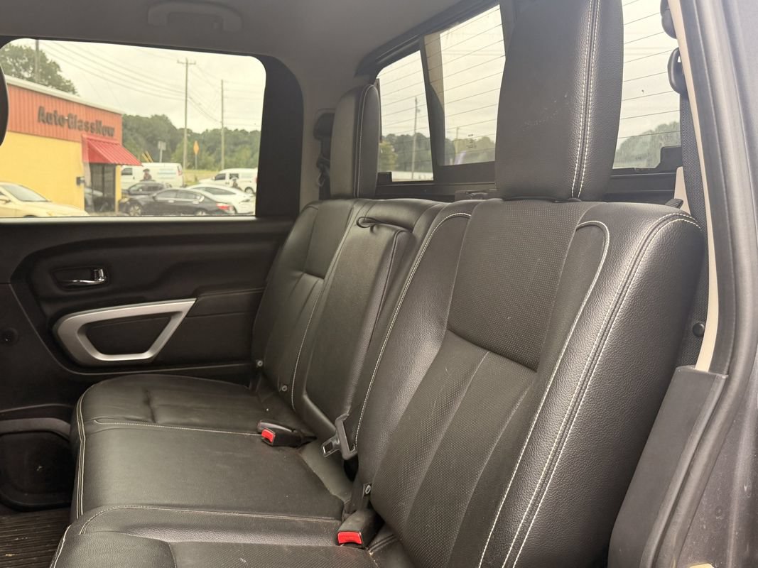 Used 2018 Nissan Titan PRO-4X w/ Pro-4x Convenience Package AWD/4WD image 12