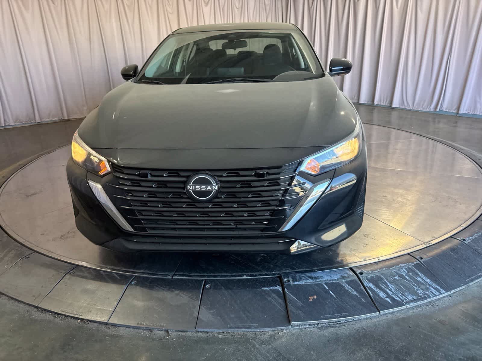 Used 2024 Nissan Sentra SV FWD image 2