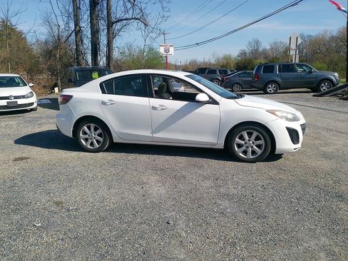 Used 2010 MAZDA MAZDA3 i Touring image 9