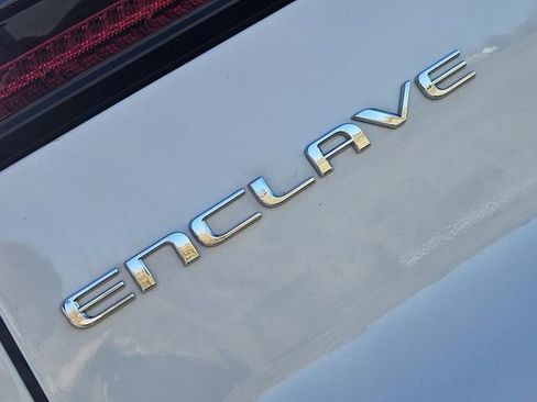 Used 2025 Buick Enclave Sport Touring image 11