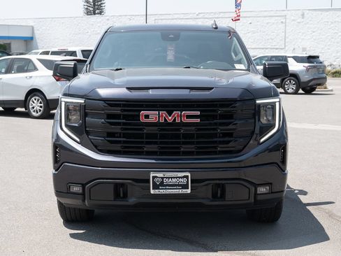 Used 2023 GMC Sierra 1500 Elevation RWD image 2