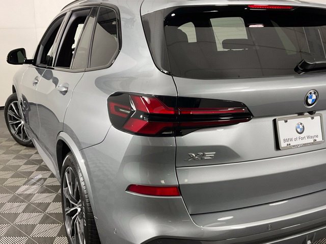 Certified 2026 BMW X5 xDrive40i w/ M Sport Package AWD/4WD image 34