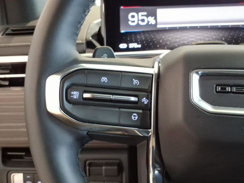 Used 2025 GMC Sierra EV Denali AWD/4WD image 18
