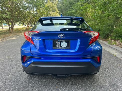 Used 2019 Toyota C-HR LE FWD image 7