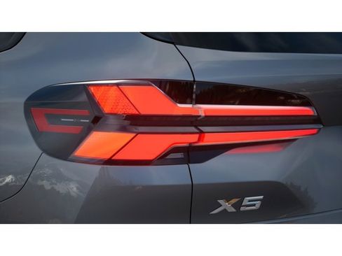 New 2026 BMW X5 xDrive40i AWD/4WD image 8