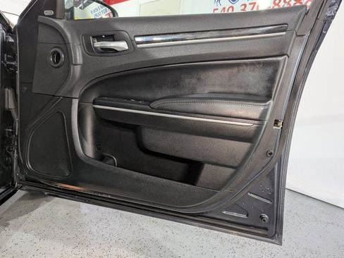 Used 2017 Chrysler 300 C w/ Safetytec Plus Group image 21