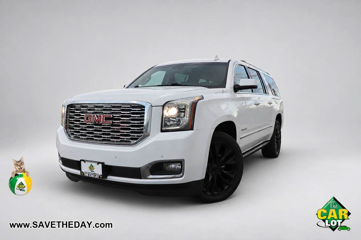 Used 2020 GMC Yukon XL Denali w/ Denali Premium Package AWD/4WD image 1