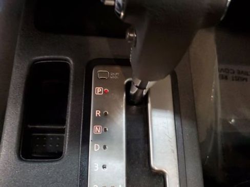 Used 2019 Nissan Frontier PRO-4X image 25