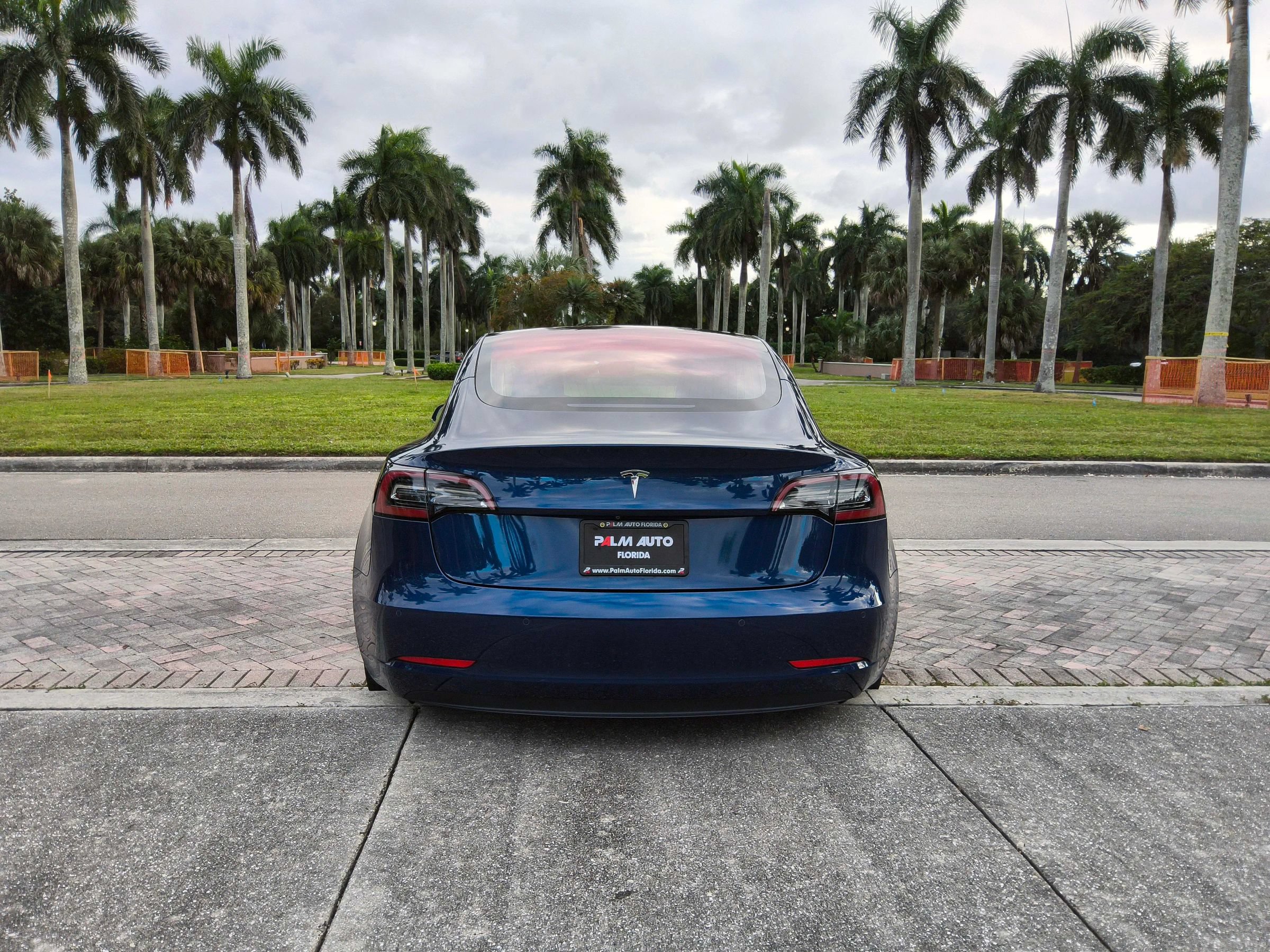 Used 2018 Tesla Model 3 Long Range RWD image 6