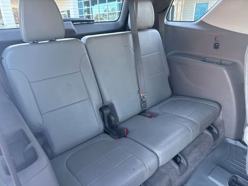 Used 2018 Chevrolet Traverse LT image 11
