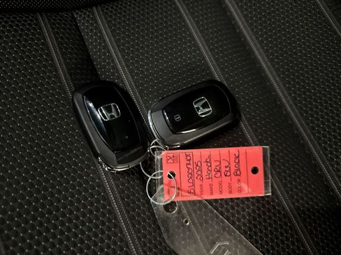Used 2025 Honda CR-V Sport image 40