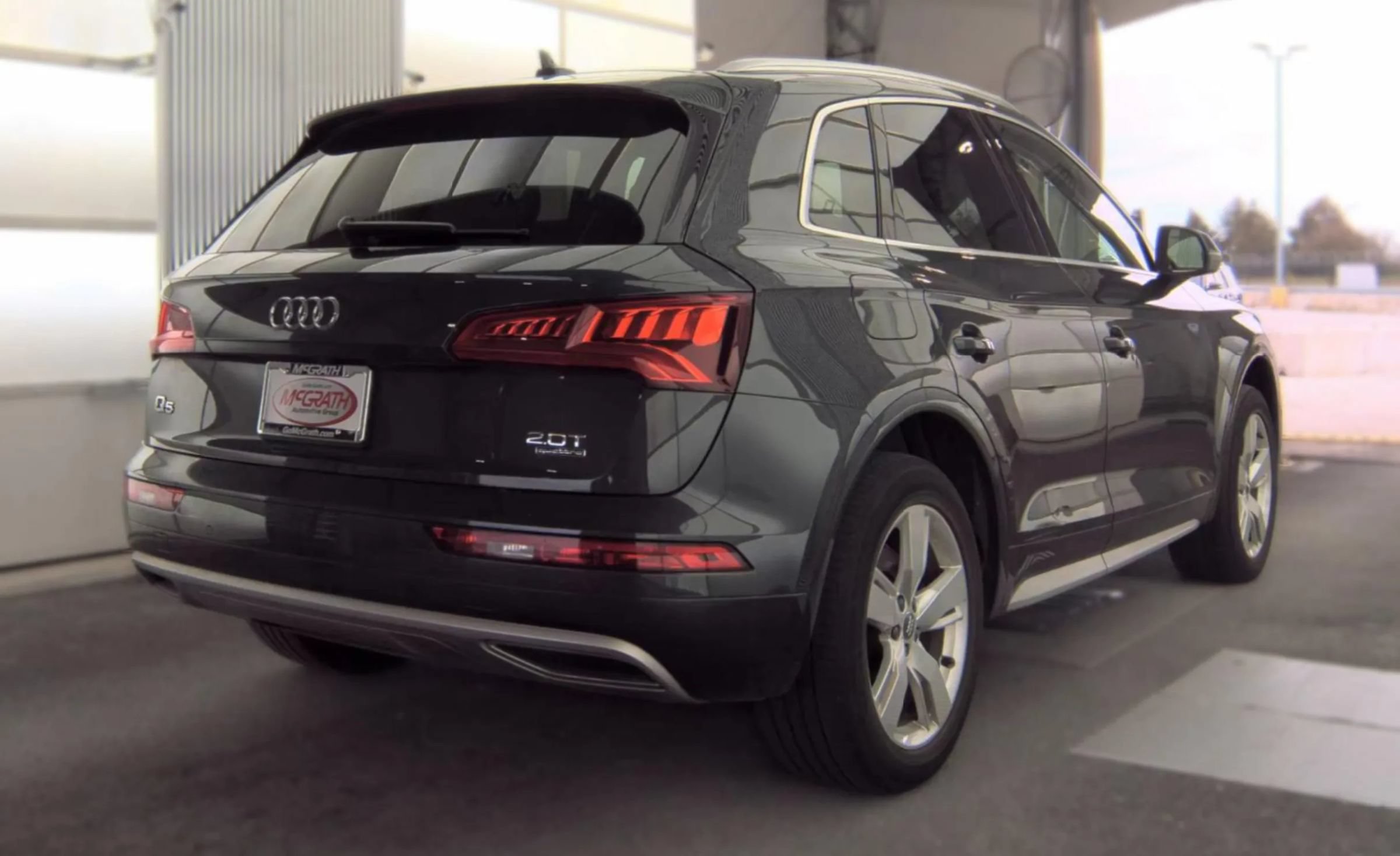 Used 2018 Audi Q5 2.0T Premium Plus w/ Premium Plus Package AWD/4WD image 4