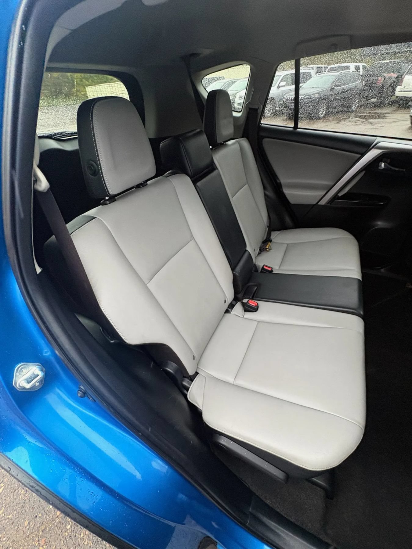 Used 2016 Toyota RAV4 Limited AWD/4WD image 33