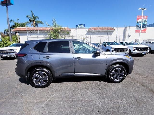 Used 2026 Nissan Rogue SV FWD image 9