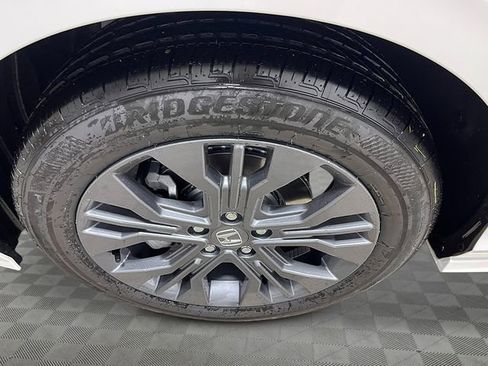 New 2026 Honda Odyssey Touring image 13