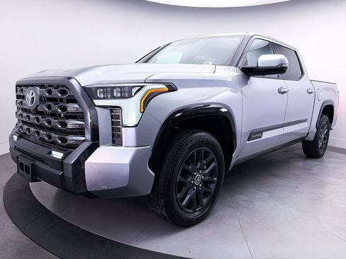 Used 2023 Toyota Tundra Platinum AWD/4WD image 12