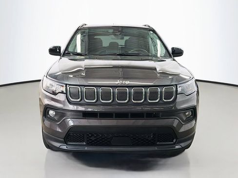 Used 2022 Jeep Compass Latitude AWD/4WD image 3