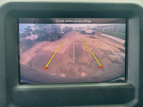 Used 2021 Jeep Wrangler Unlimited Rubicon w/ Dual Top Group AWD/4WD image 14