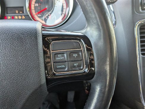 Used 2019 Dodge Grand Caravan SXT image 21