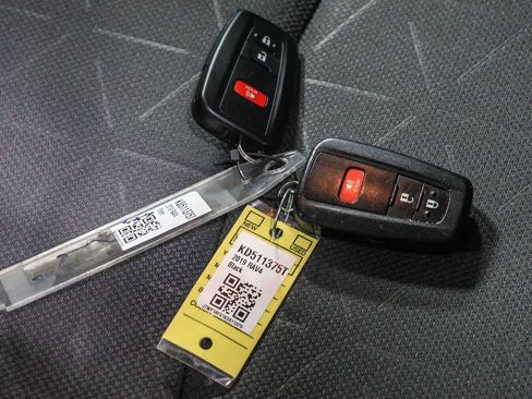 Certified 2019 Toyota RAV4 XLE w/ All Weather Liner Package AWD/4WD image 31