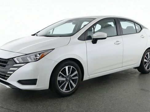 Used 2025 Nissan Versa SV FWD image 3
