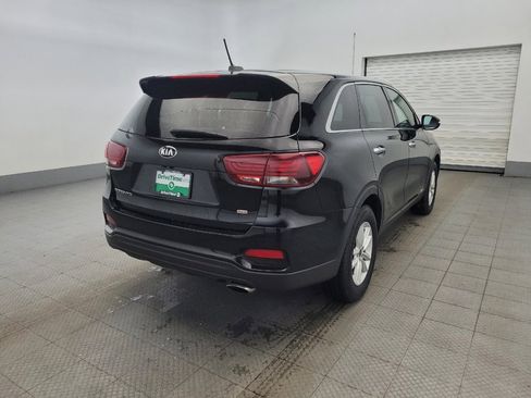 Used 2019 Kia Sorento LX image 9
