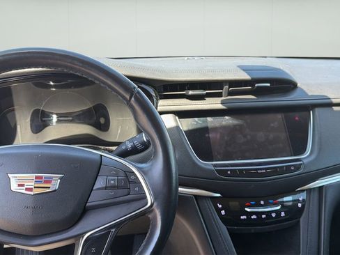 Used 2019 Cadillac XT5 Premium Luxury FWD image 12