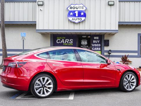 Used 2019 Tesla Model 3 Standard Range Plus RWD image 4