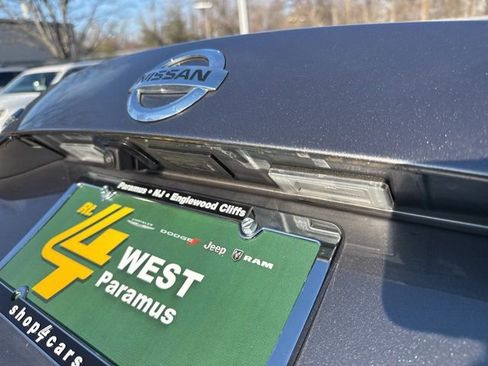 Used 2022 Nissan Sentra SV w/ Lighting Package image 15