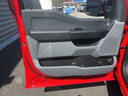 New 2025 Ford F250 XL w/ XL Chrome Package image 11