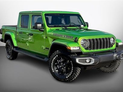 New 2025 Jeep Gladiator Sport