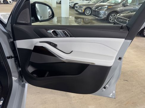 New 2026 BMW X5 xDrive40i w/ M Sport Package image 8