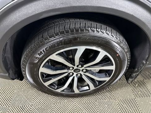 Used 2025 Ford Explorer ST-Line image 10