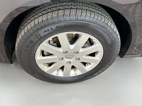 Used 2016 Chrysler Town & Country Touring w/ Driver Convenience Group image 33