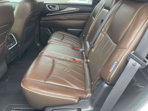 Used 2019 INFINITI QX60 Luxe w/ Essential Package FWD image 15