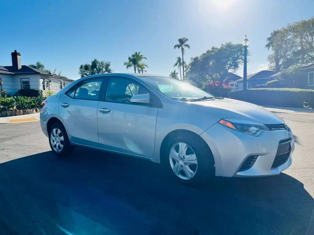 Used 2016 Toyota Corolla LE FWD image 13