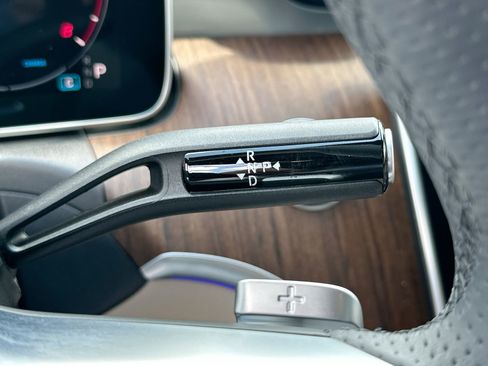 Used 2024 Mercedes-Benz CLE 300 4MATIC Coupe image 20