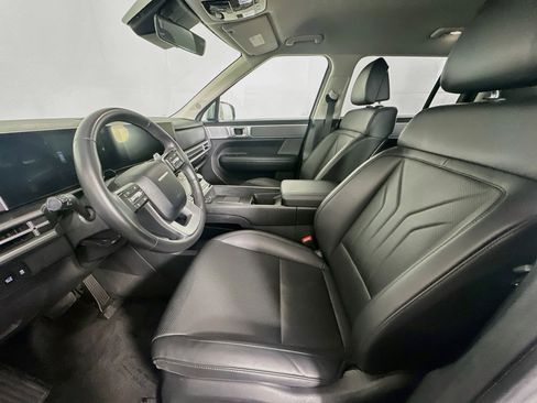 Used 2025 Hyundai Santa Fe SEL FWD image 13