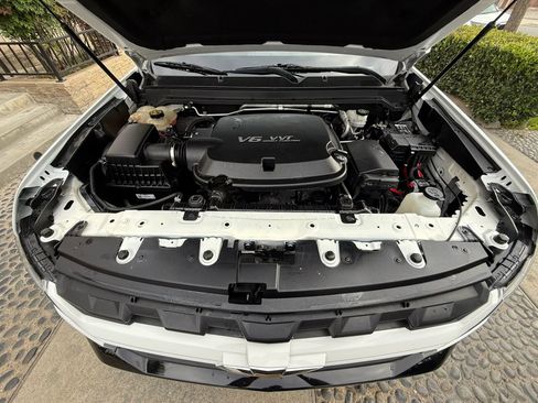 Used 2021 Chevrolet Colorado LT image 38