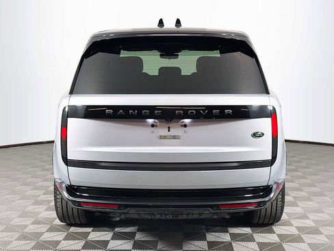 Used 2023 Land Rover Range Rover SE image 6
