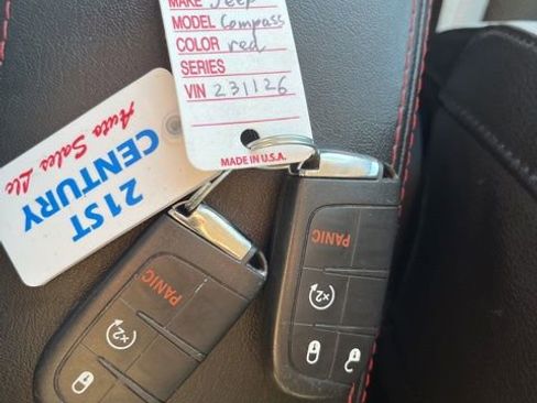 Used 2018 Jeep Compass Limited w/ Navigation Group AWD/4WD image 45