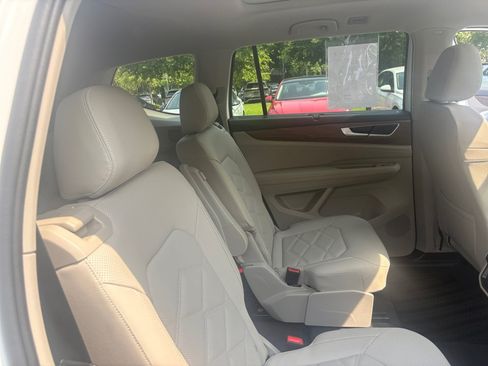 Certified 2026 Volkswagen Atlas SE w/ Panoramic Sunroof Package AWD/4WD image 29
