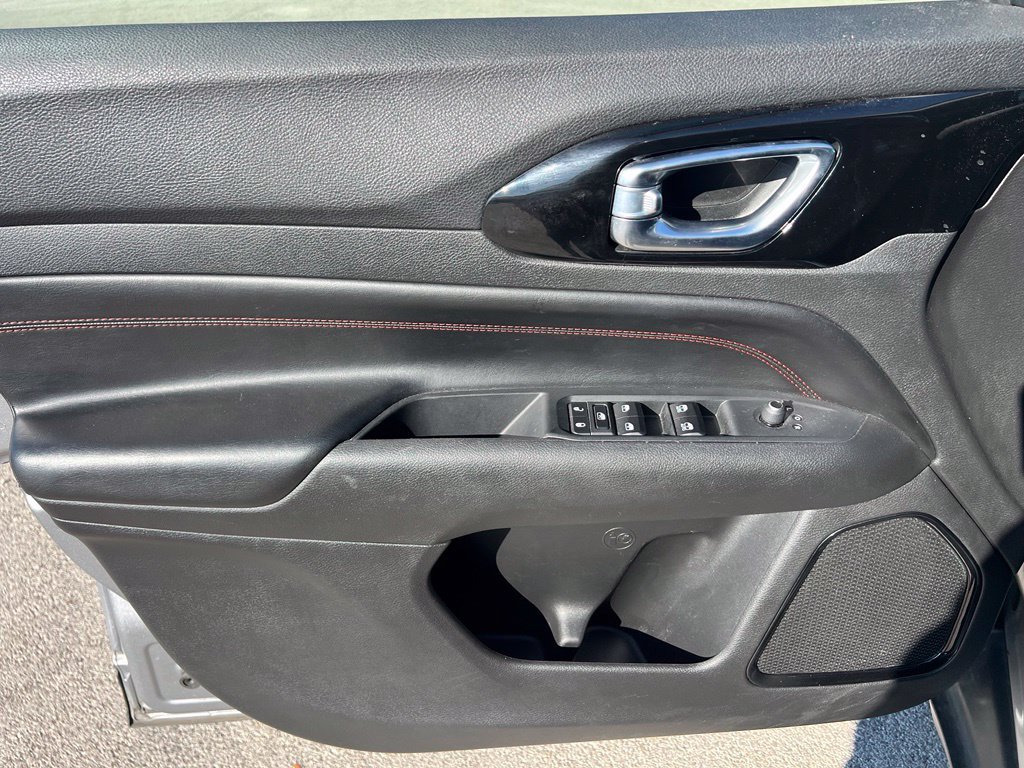 Used 2023 Jeep Compass Trailhawk AWD/4WD image 16