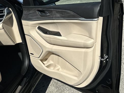 New 2024 Jeep Grand Cherokee Limited 4xe w/ Luxury Tech Group II image 20