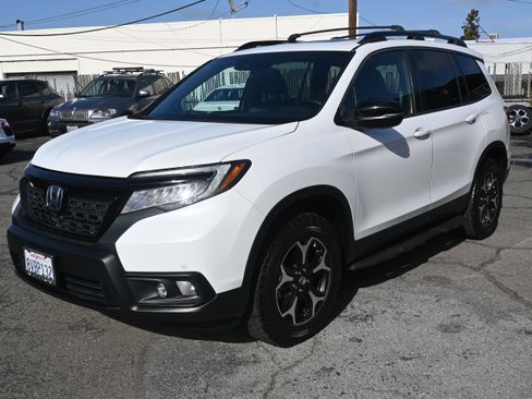 Used 2021 Honda Passport Touring image 1