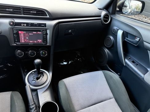 Used 2014 Scion tC FWD image 21